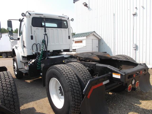 Image #3 (2016 FREIGHTLINER M2 S/A 5TH WHEEL TRUCK)